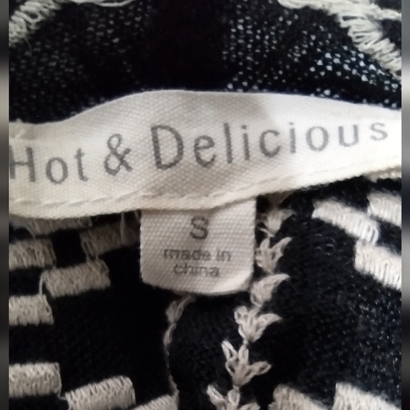 Hot & Delicious Embroidered Long Kimono Women's S Black Cream Boho Retro Beach - Picture 9 of 9